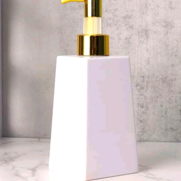 Lotion/soap dispenser - Picture 3 of 3